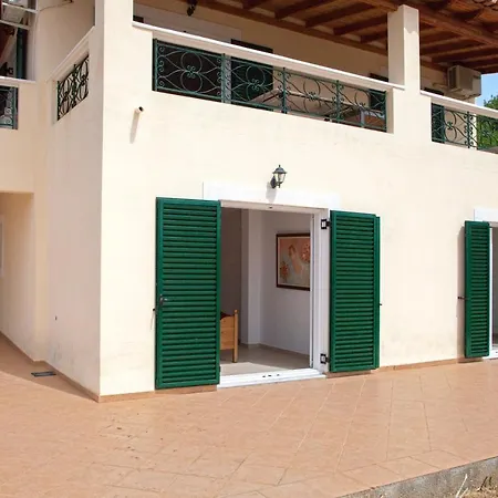 Villa 4 Bedrooms With Sea View Private Pool And Enclosed Garden At 1 Km Away From The Beach *