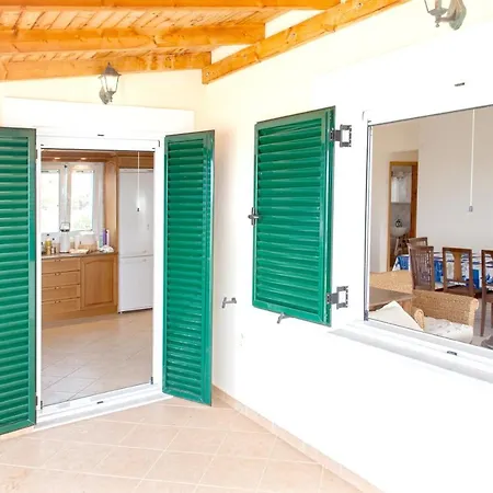 Villa 4 Bedrooms With Sea View Private Pool And Enclosed Garden At 1 Km Away From The Beach *