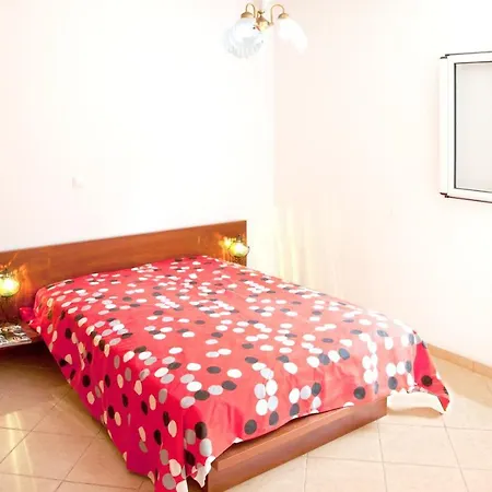 Villa 4 Bedrooms With Sea View Private Pool And Enclosed Garden At 1 Km Away From The Beach