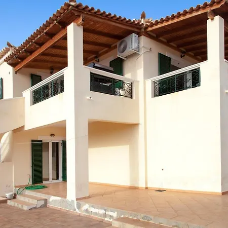 Villa 4 Bedrooms With Sea View Private Pool And Enclosed Garden At 1 Km Away From The Beach *