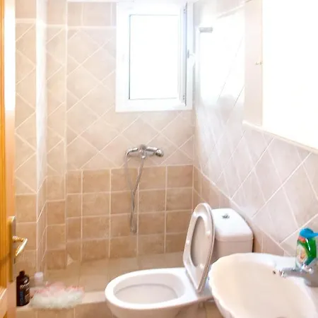 فيلة 4 Bedrooms With Sea View Private Pool And Enclosed Garden At 1 Km Away From The Beach