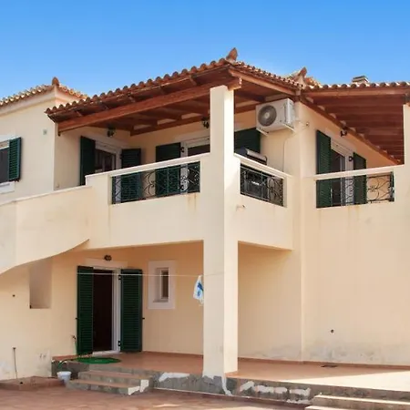 Villa 4 Bedrooms With Sea View Private Pool And Enclosed Garden At 1 Km Away From The Beach