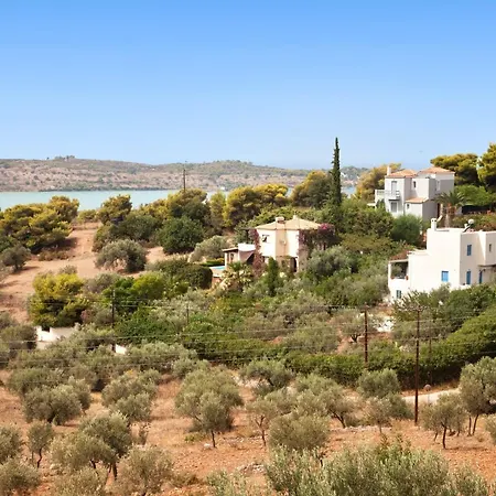 4 Bedrooms With Sea View Private Pool And Enclosed Garden At 1 Km Away From The Beach فيلة
