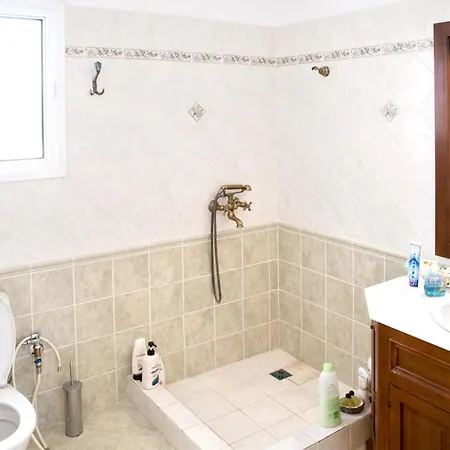 Villa 4 Bedrooms With Sea View Private Pool And Enclosed Garden At 1 Km Away From The Beach